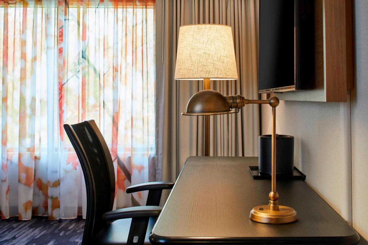 Fairfield Inn & Suites By Marriott Albany Airport Exteriör bild