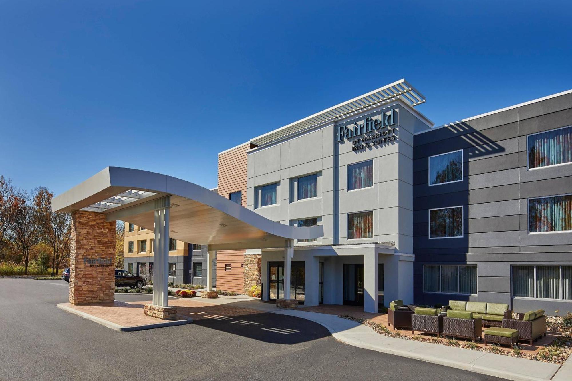 Fairfield Inn & Suites By Marriott Albany Airport Exteriör bild