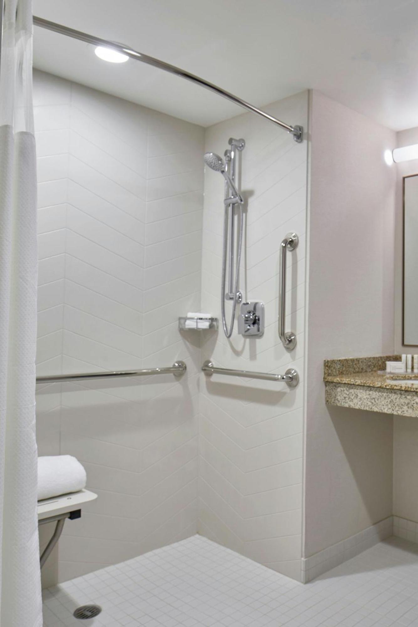 Fairfield Inn & Suites By Marriott Albany Airport Exteriör bild
