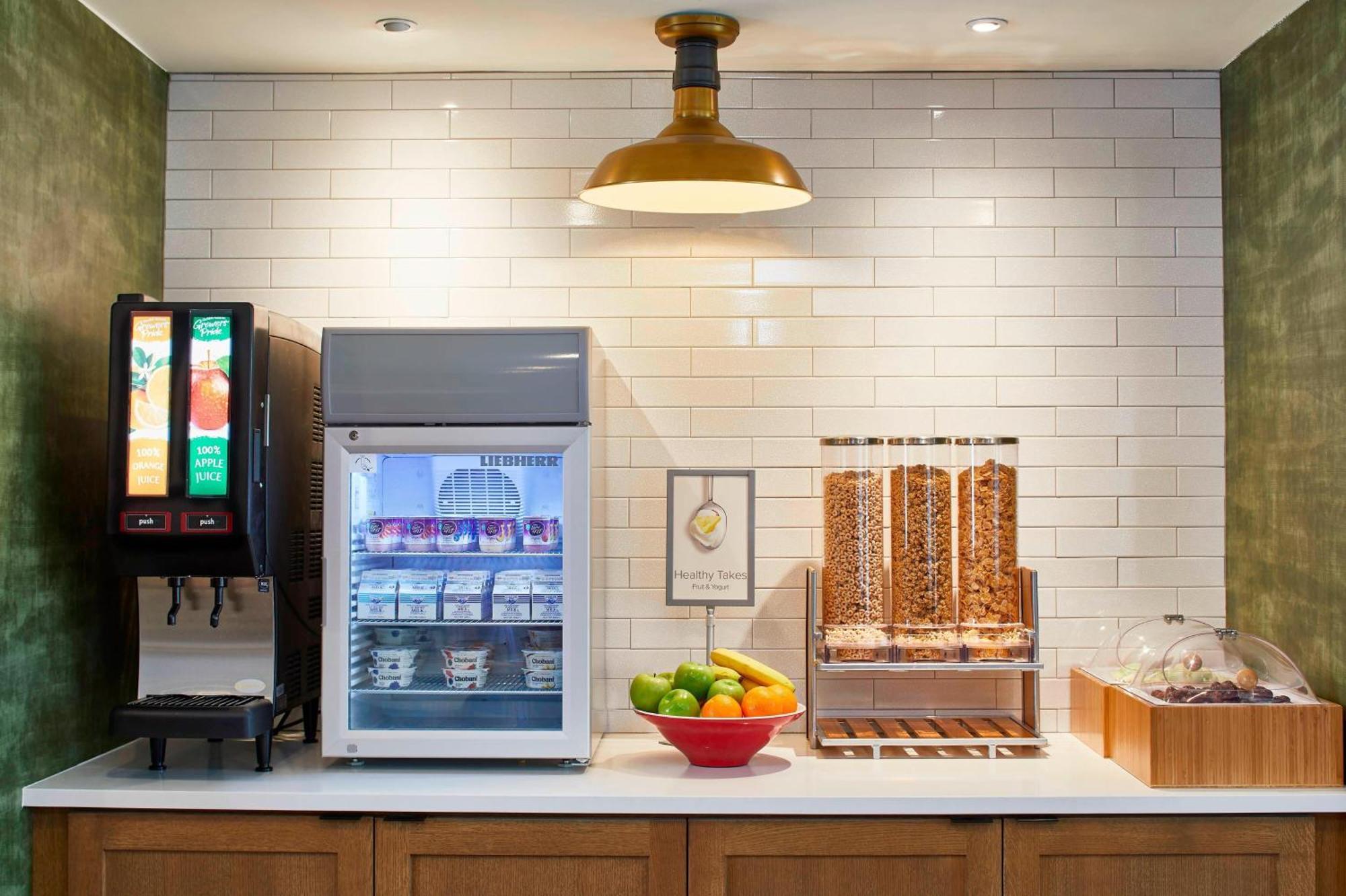Fairfield Inn & Suites By Marriott Albany Airport Exteriör bild
