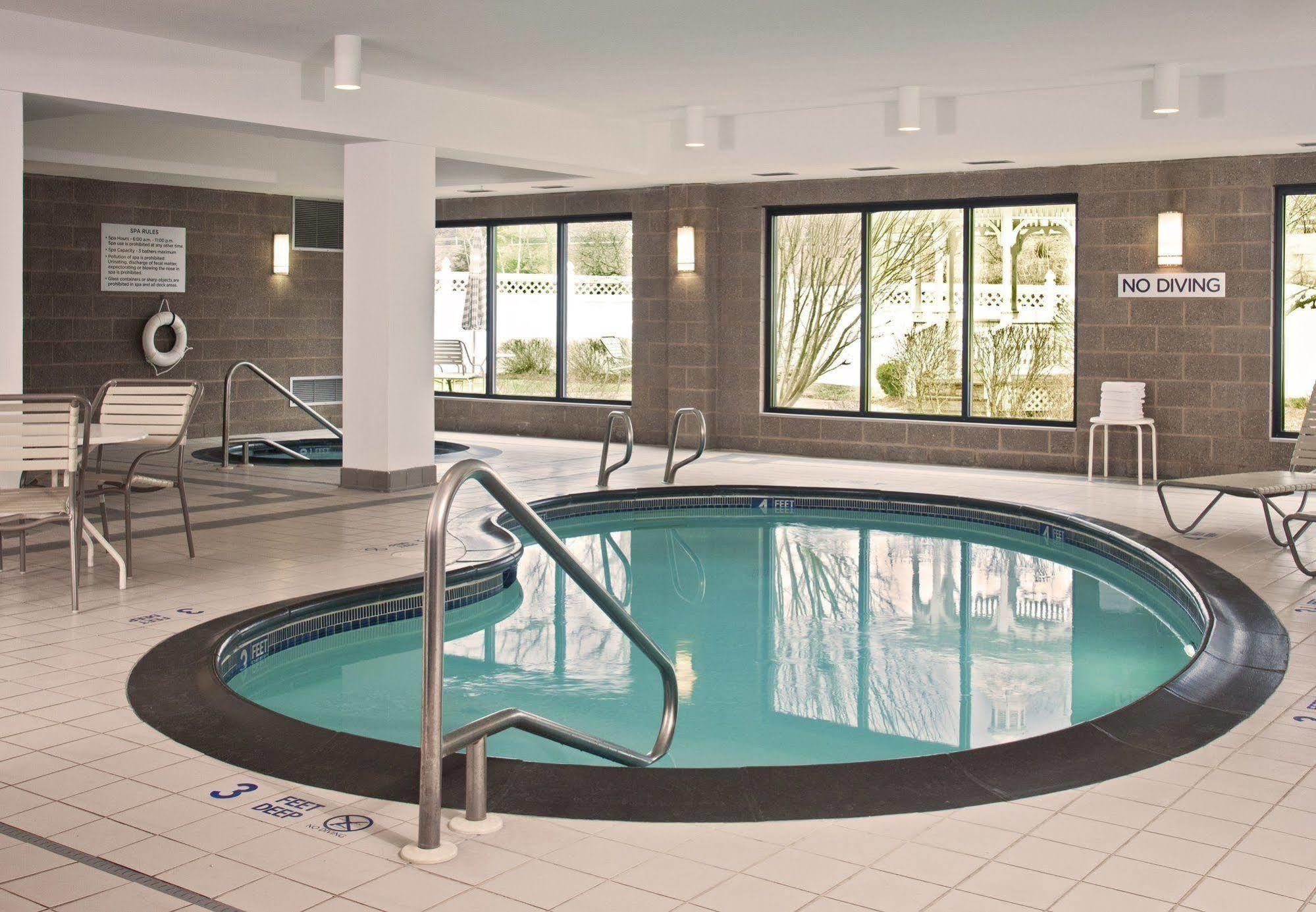 Fairfield Inn & Suites By Marriott Albany Airport Exteriör bild