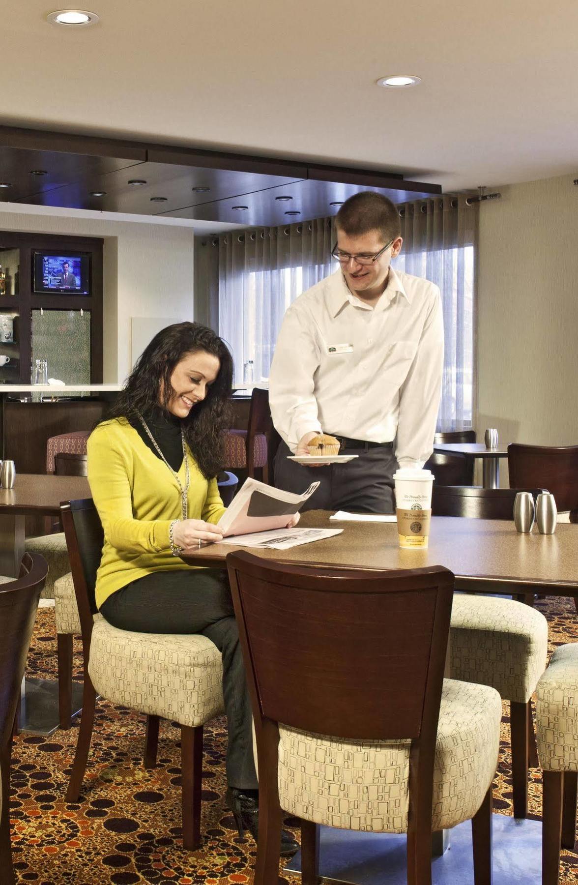 Fairfield Inn & Suites By Marriott Albany Airport Exteriör bild