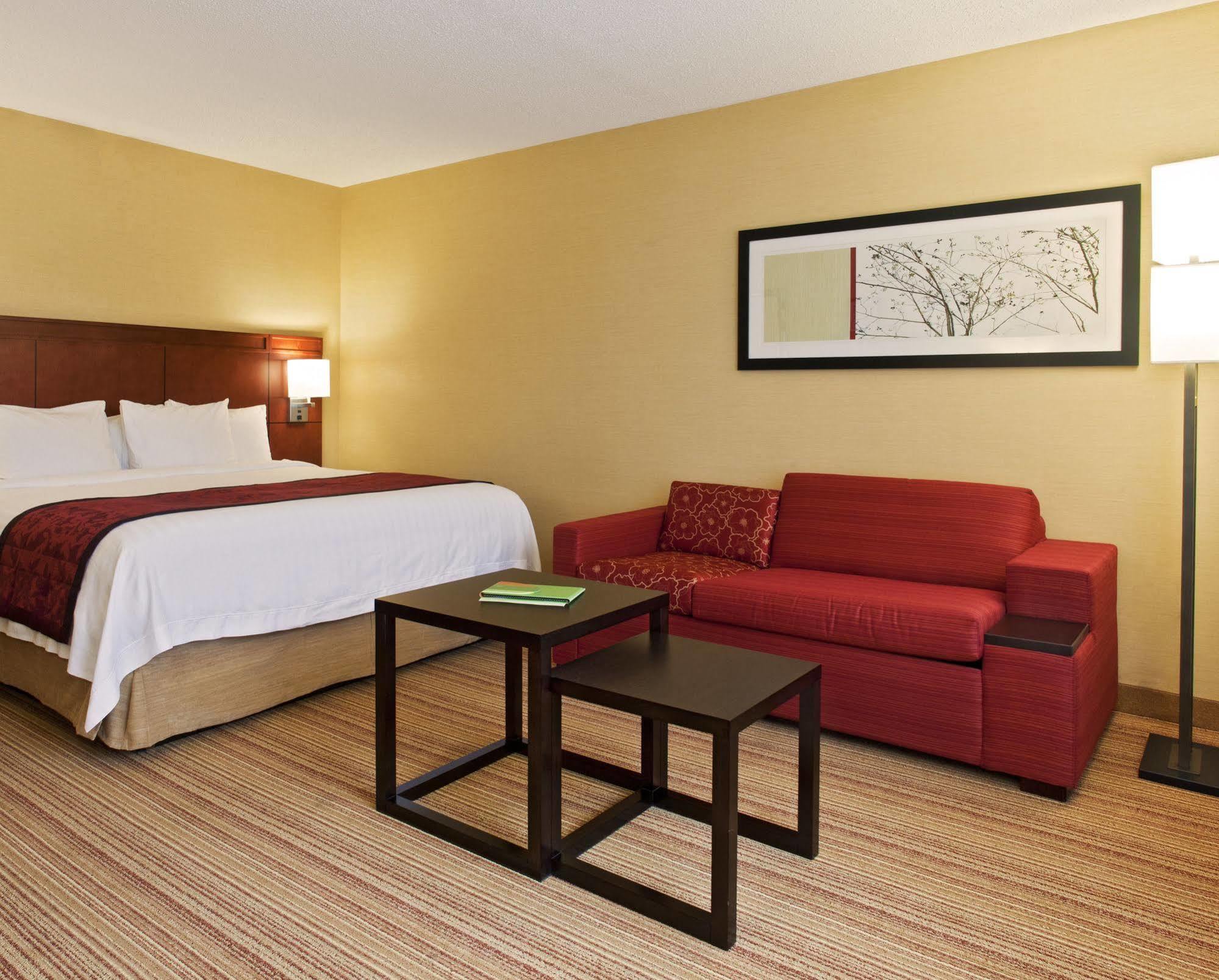 Fairfield Inn & Suites By Marriott Albany Airport Exteriör bild